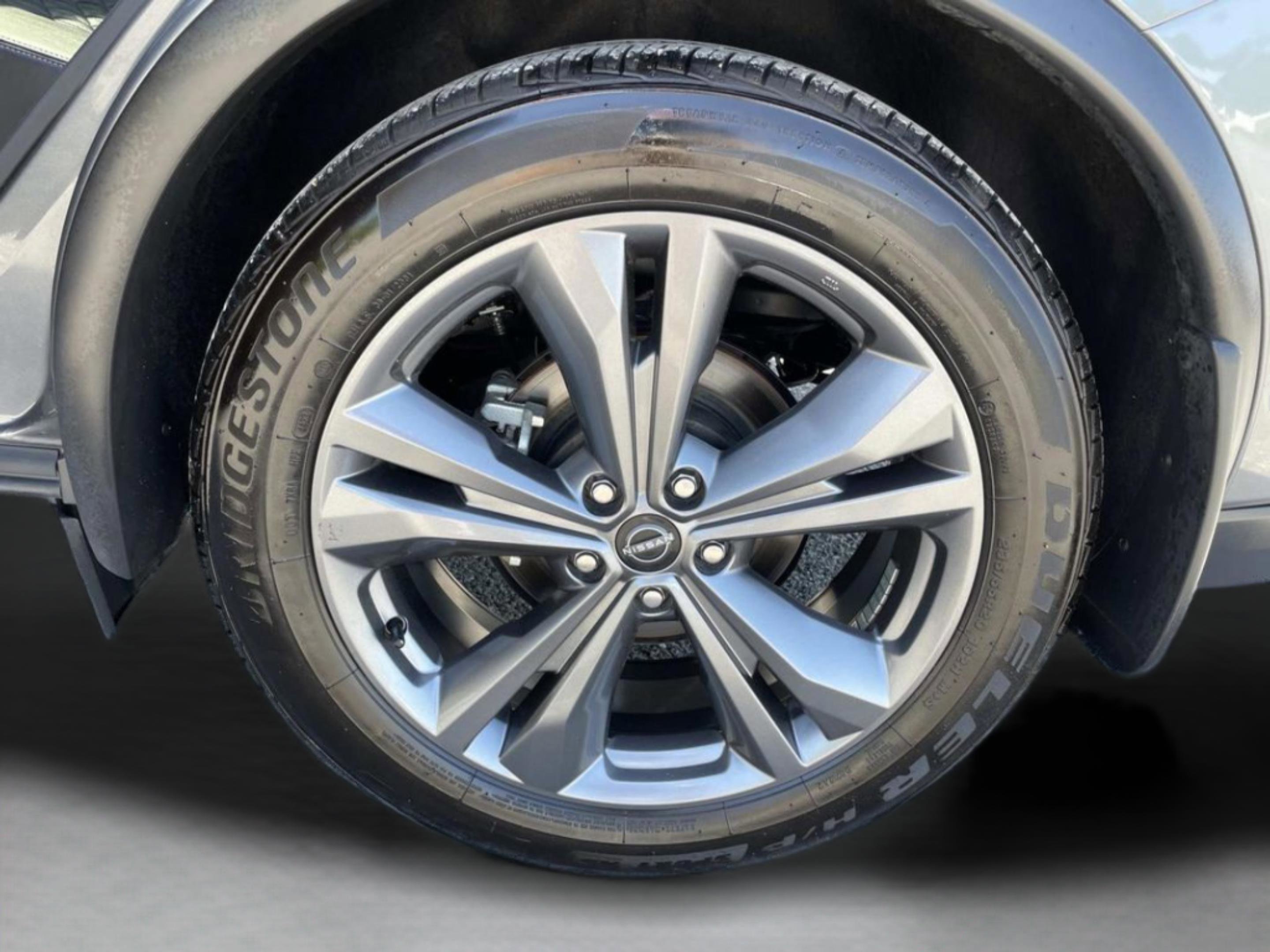 Used 2024 Nissan Murano Platinum w/ Cargo Package FWD image 32