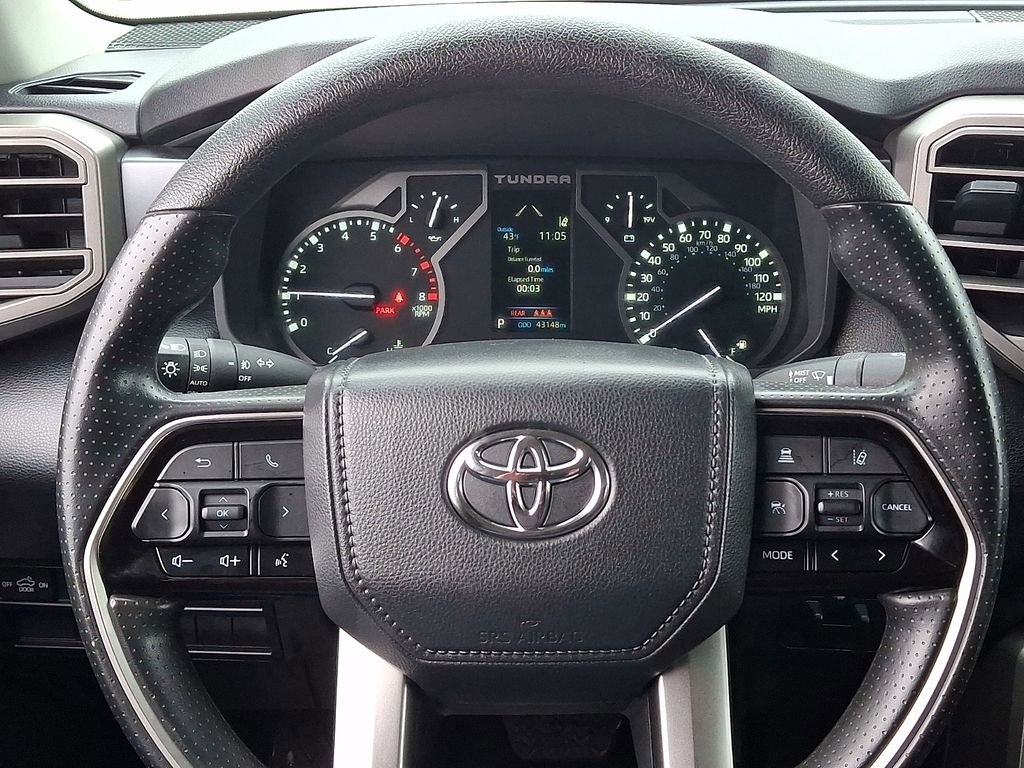 Used 2022 Toyota Tundra SR5 w/ SR5 Convenience Package image 18