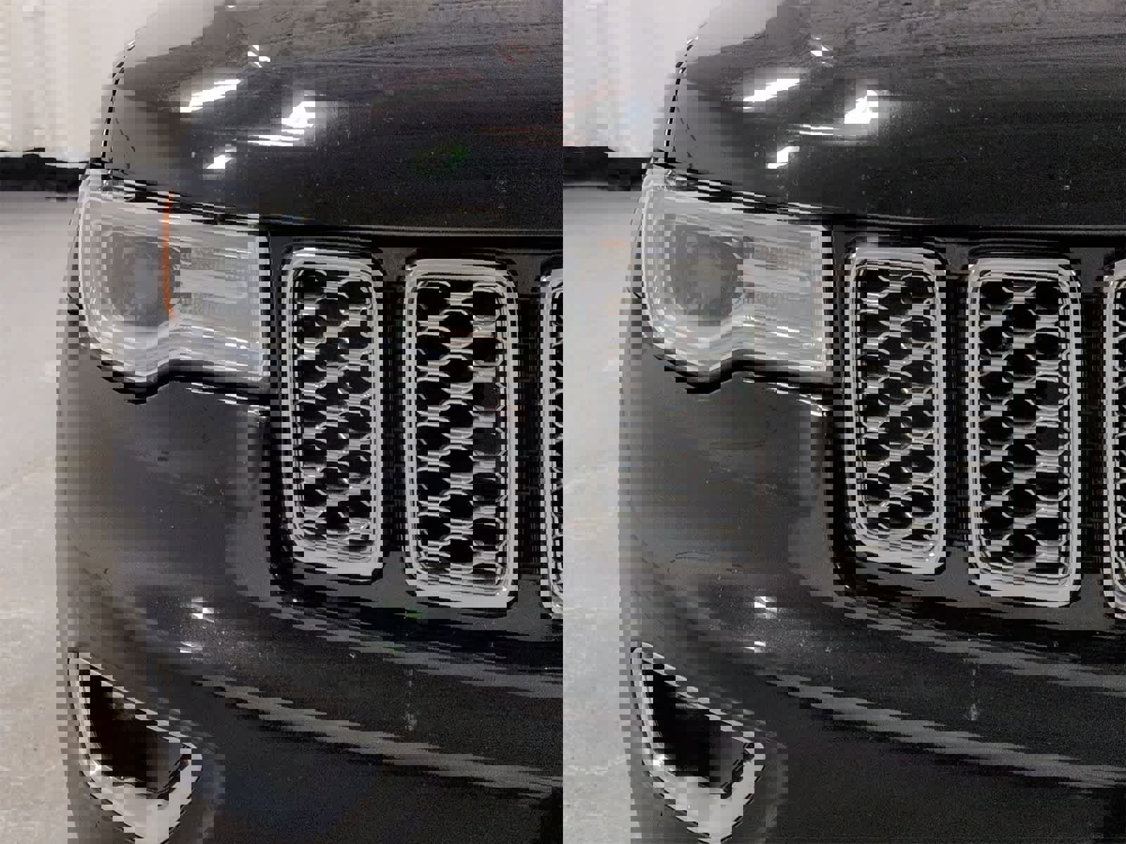 Used 2018 Jeep Grand Cherokee Overland image 11