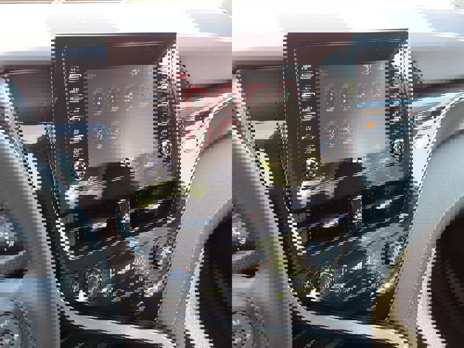 Used 2023 Toyota Camry SE image 20