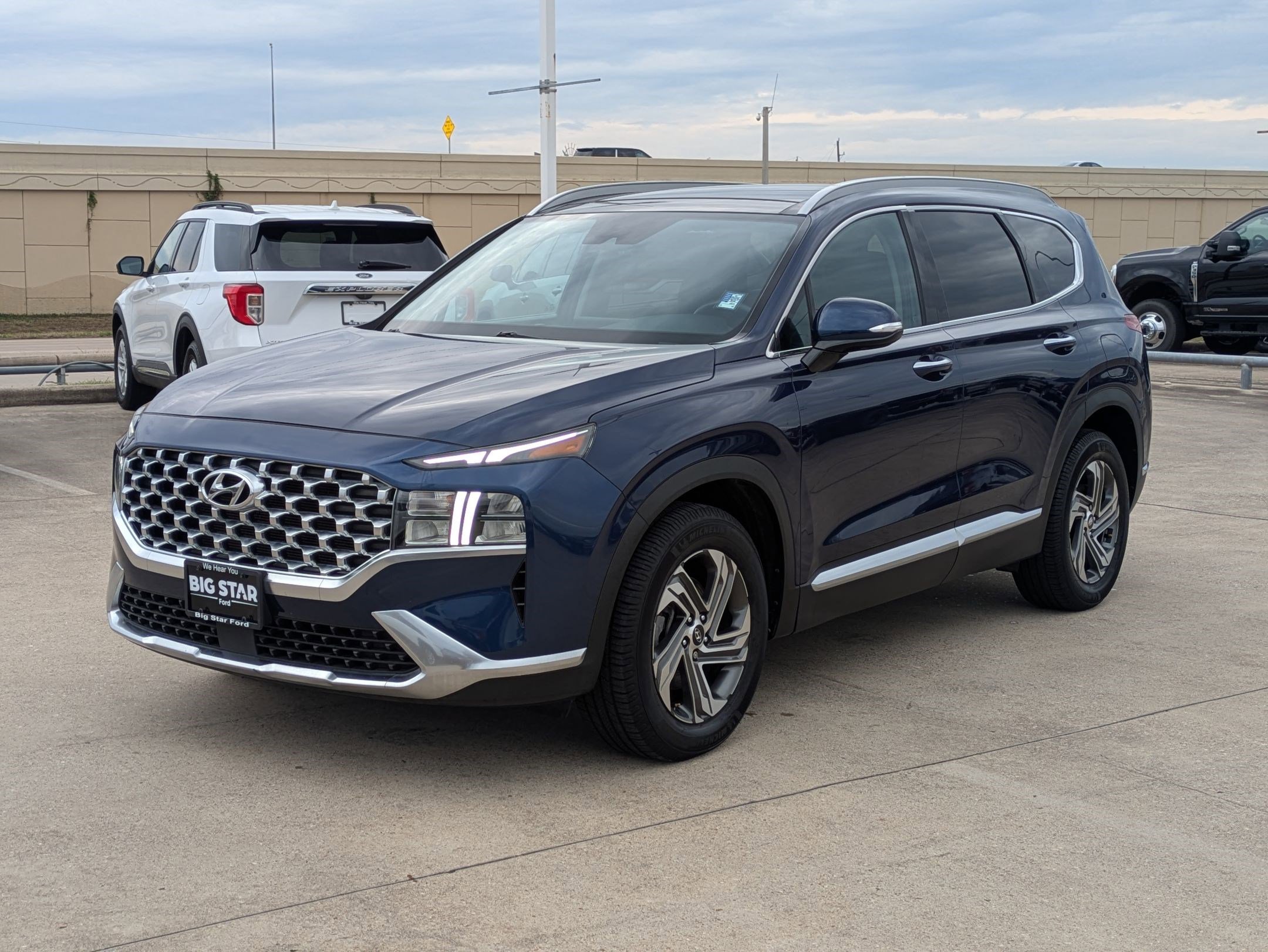 Used 2021 Hyundai Santa Fe SEL w/ Convenience + Premium Package image 9