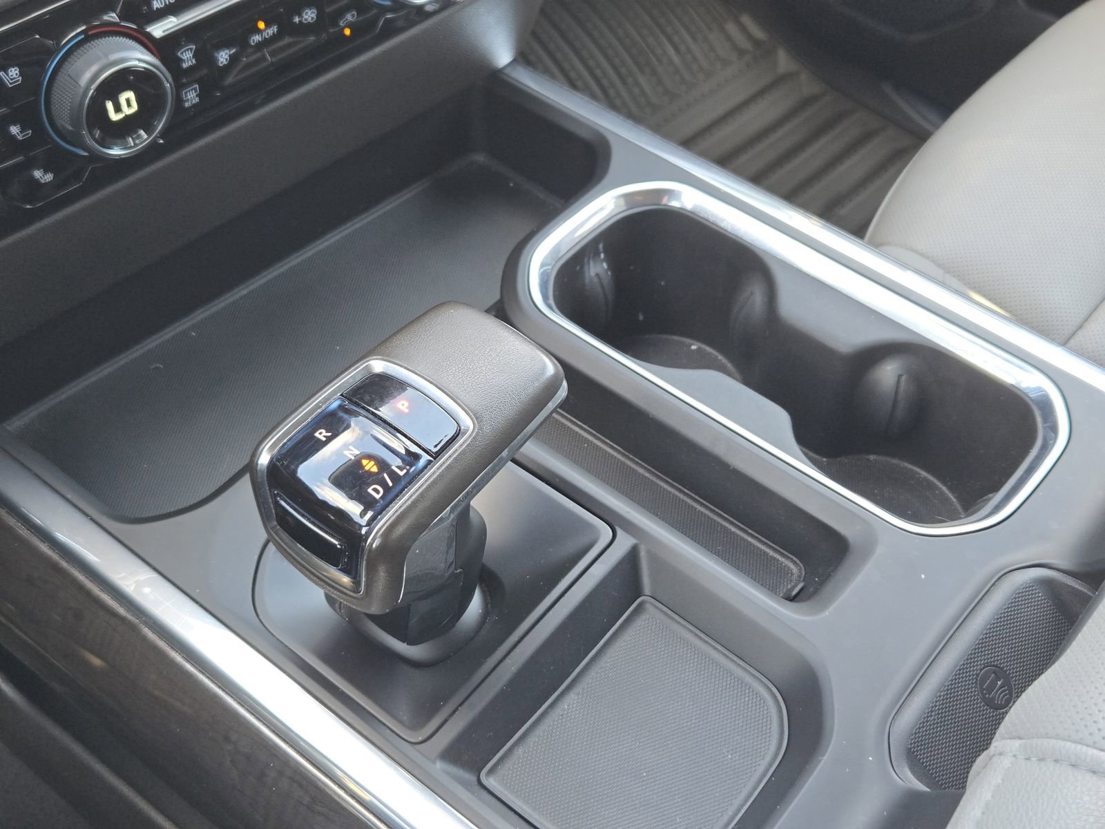 Certified 2022 Chevrolet Silverado 1500 LTZ w/ Technology Package image 23