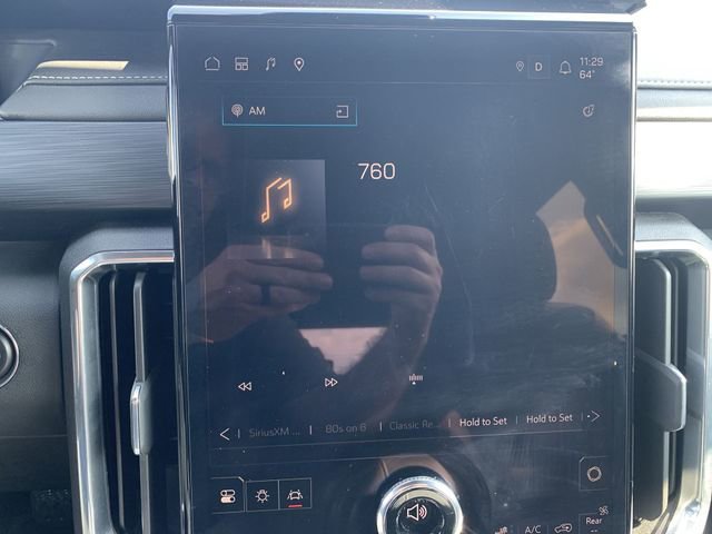 Certified 2025 GMC Acadia Elevation w/ Elevation Premium Package image 13