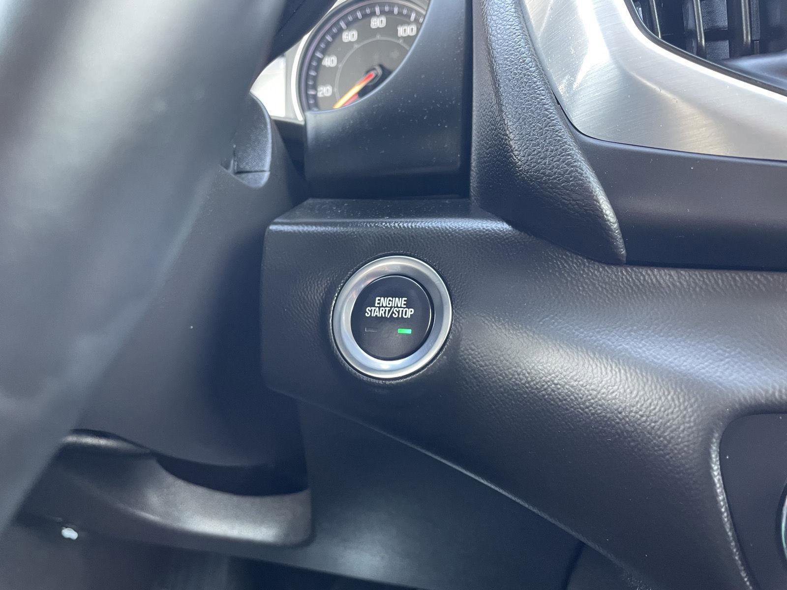 Used 2023 GMC Terrain SLT image 25