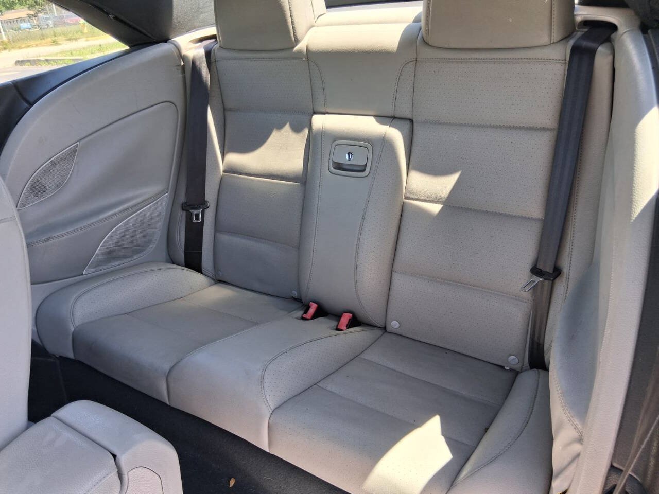 Used 2009 Volkswagen Eos Komfort FWD image 16