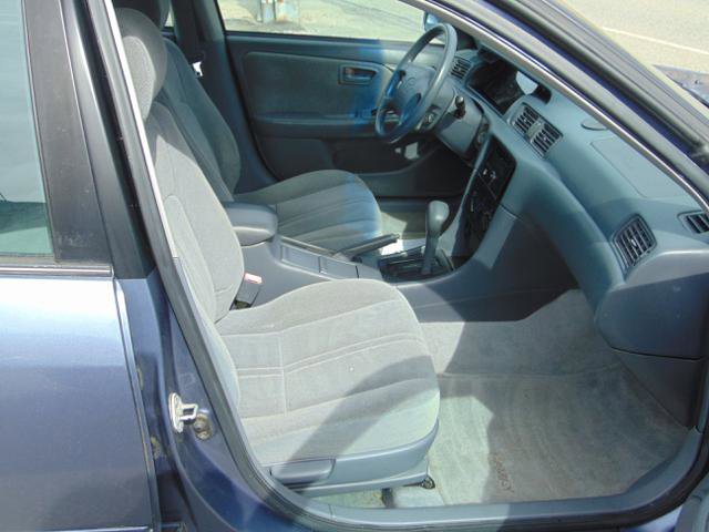Used 2000 Toyota Camry LE FWD image 12