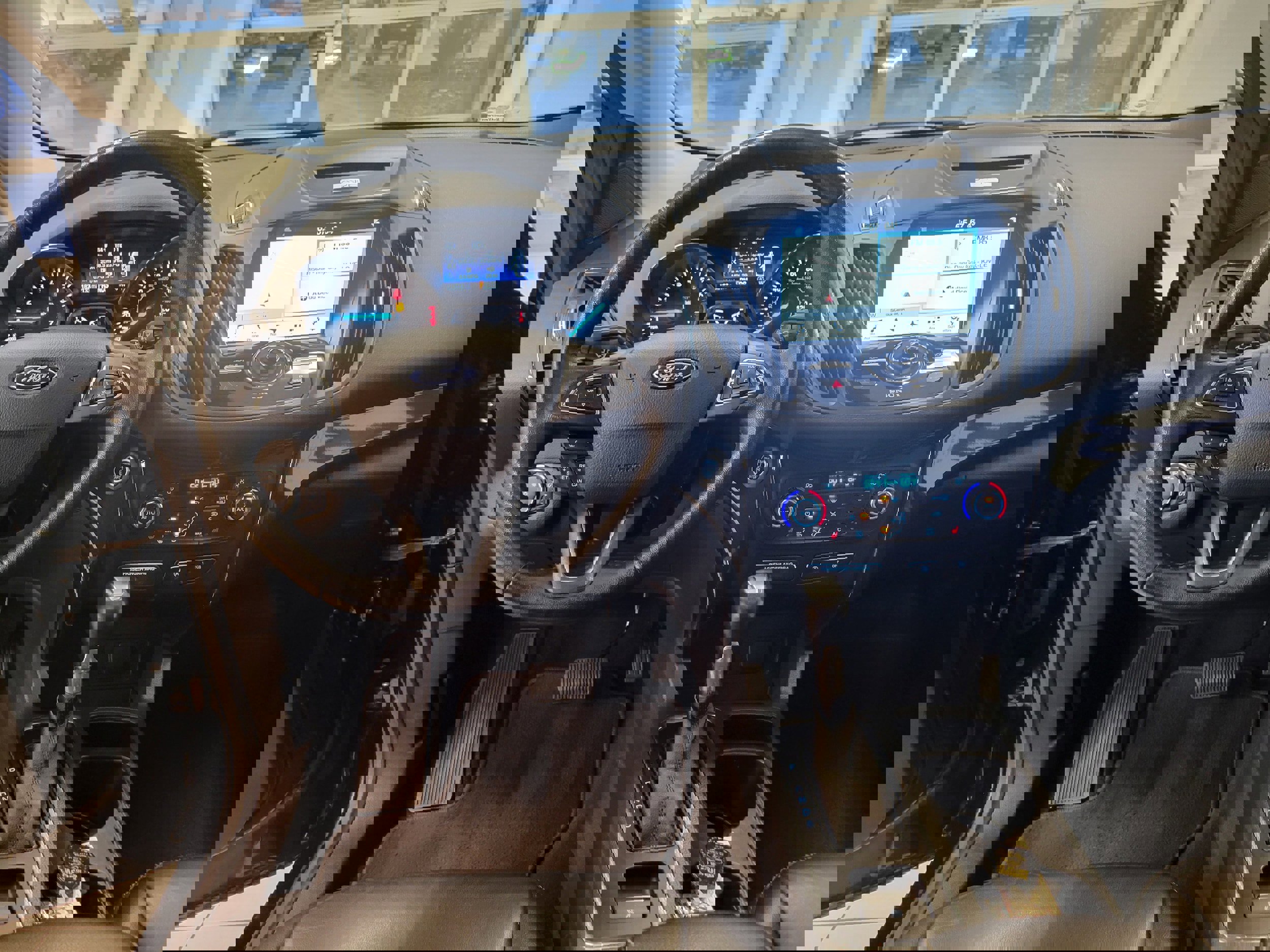 Used 2017 Ford Escape Titanium image 16