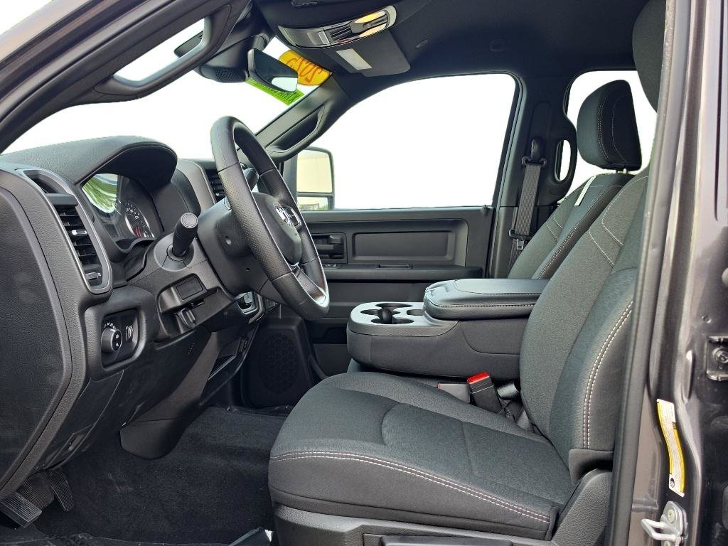 Used 2025 RAM 3500 Tradesman AWD/4WD image 12