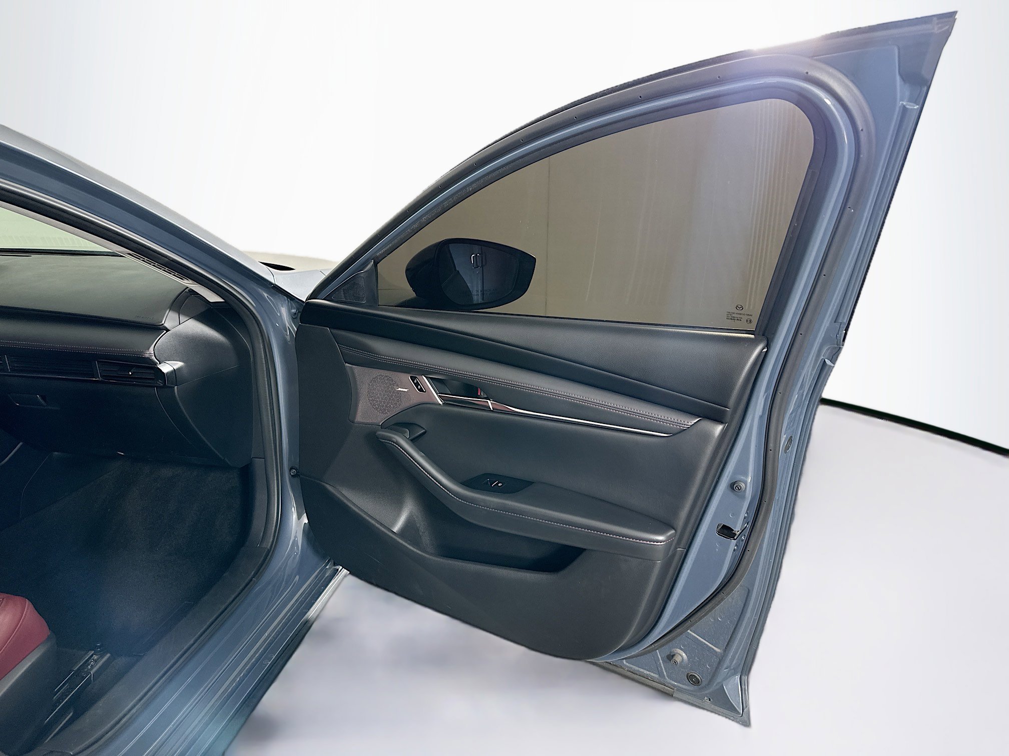 Used 2023 MAZDA MAZDA3 s image 30