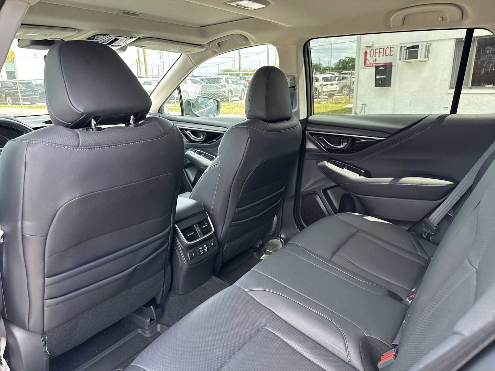 Used 2023 Subaru Outback Limited image 18