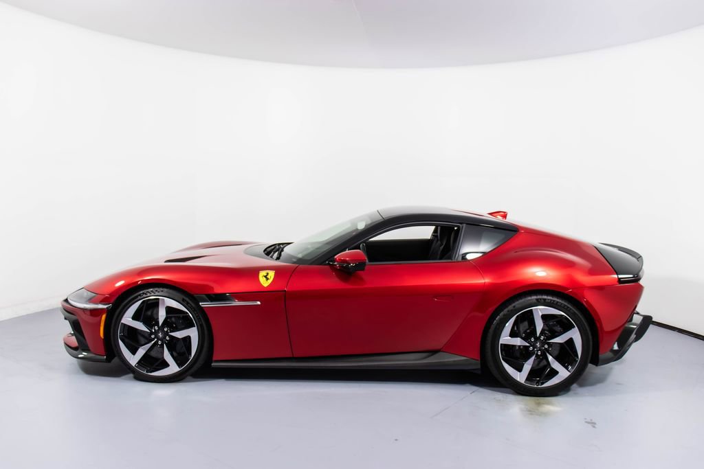Certified 2025 Ferrari 12Cilindri image 9