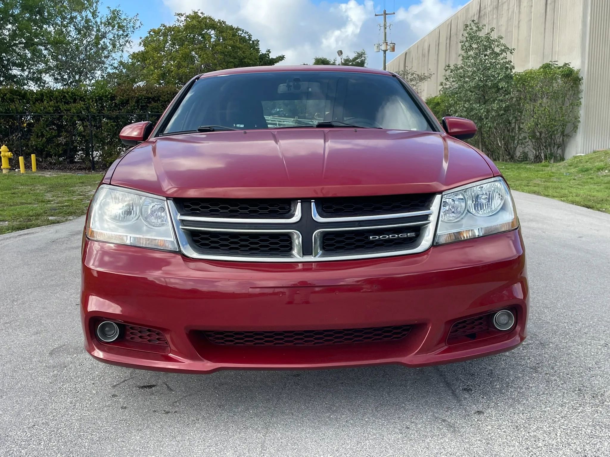 Used 2011 Dodge Avenger FWD image 3