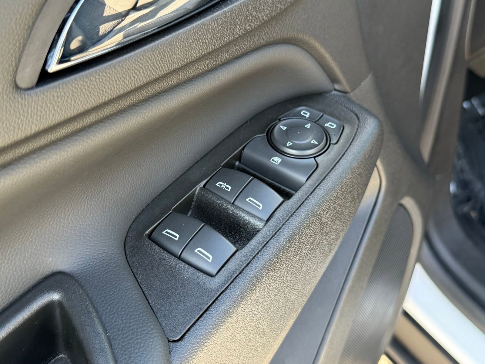 Used 2022 Chevrolet Equinox LT FWD image 24