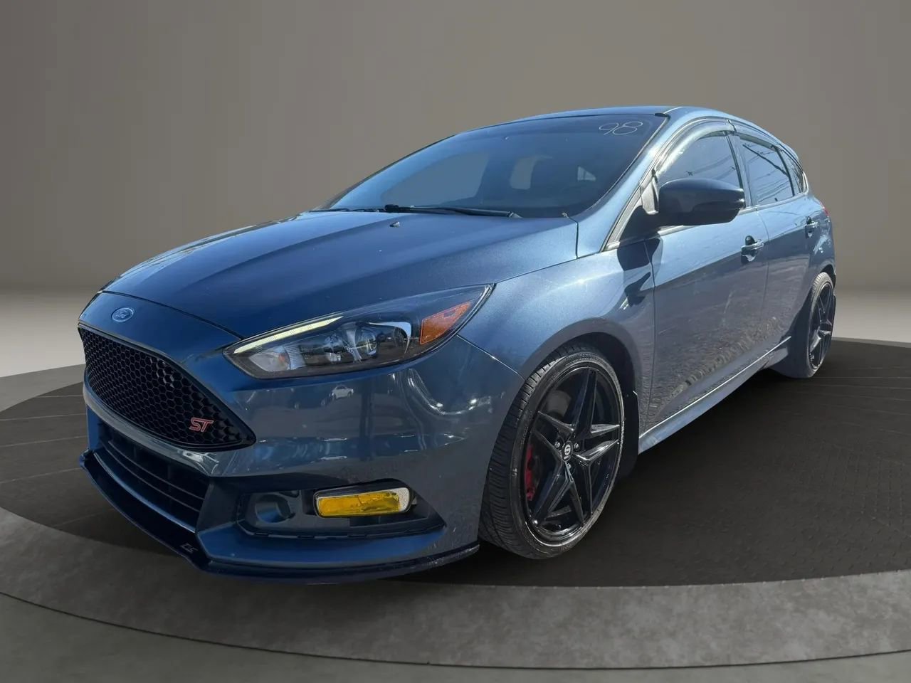 Used 2018 Ford Focus ST w/ Equipment Group 401A FWD image 1
