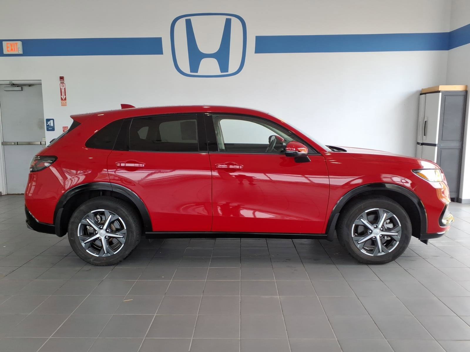 Certified 2024 Honda HR-V EX-L image 4