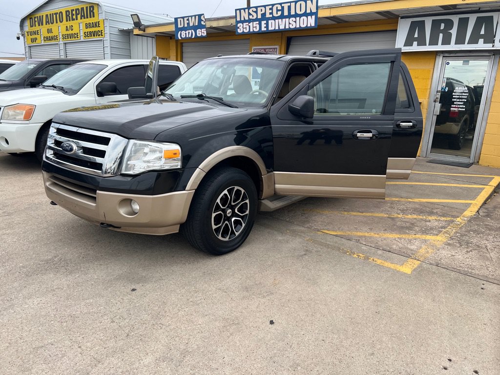 Used 2014 Ford Expedition EL XLT w/ Equipment Group 202A AWD/4WD image 9