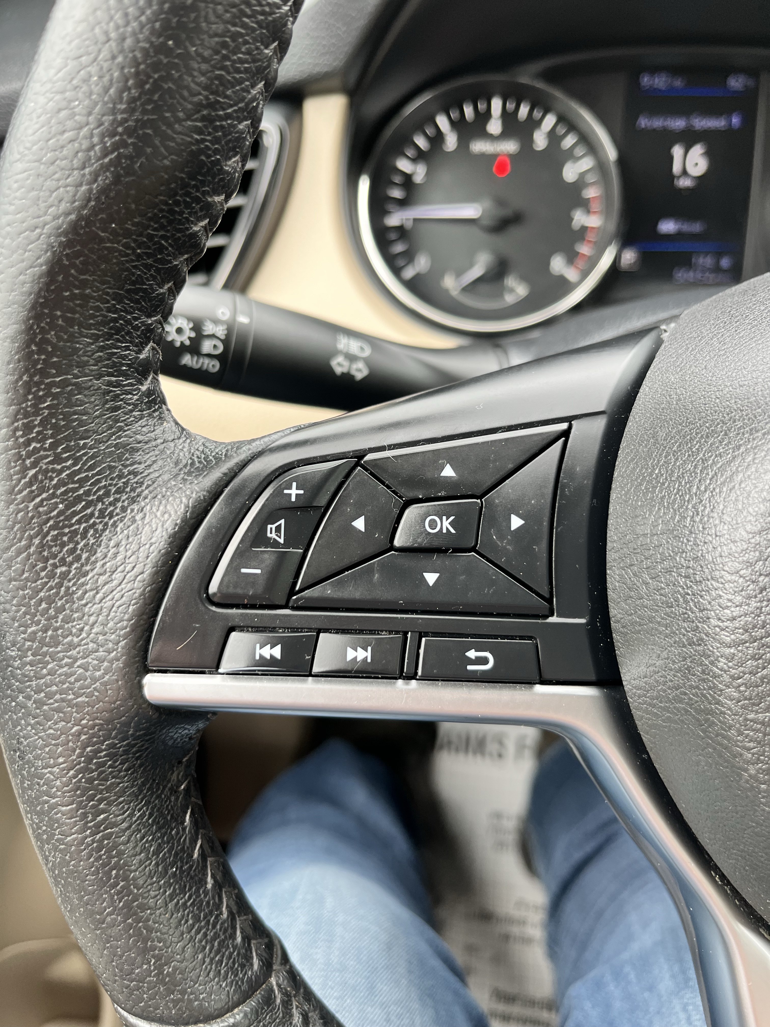 Used 2019 Nissan Rogue SV AWD/4WD image 22
