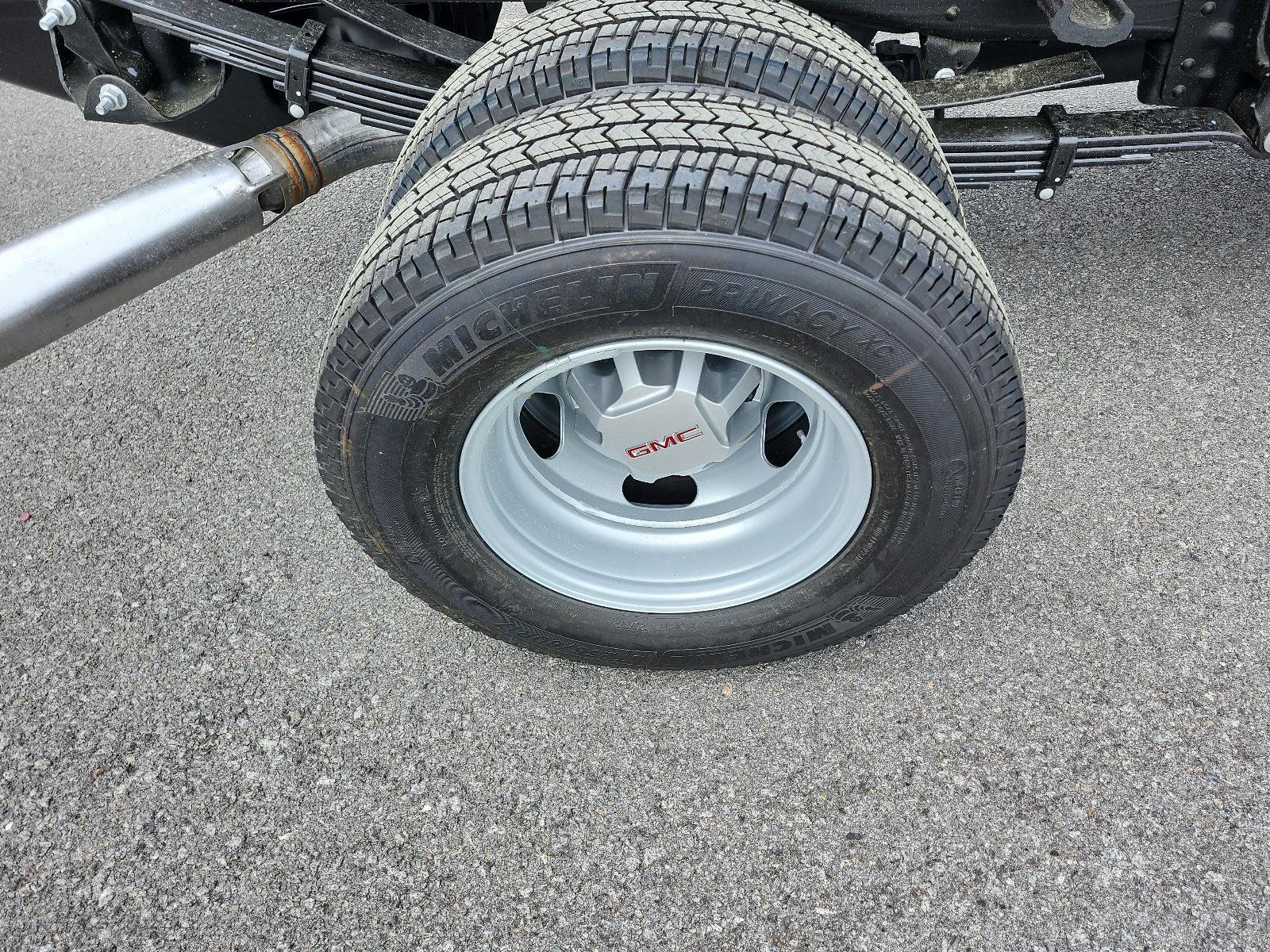 New 2026 GMC Sierra 3500 Pro w/ Convenience Package image 4