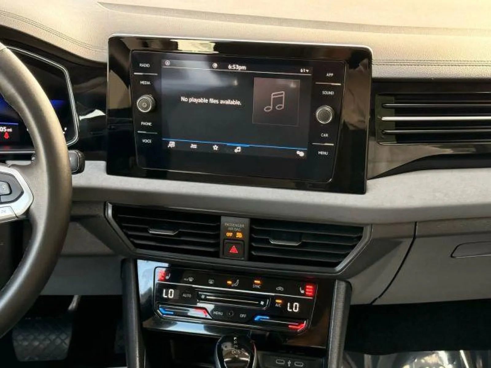 Used 2025 Volkswagen Jetta SE image 26