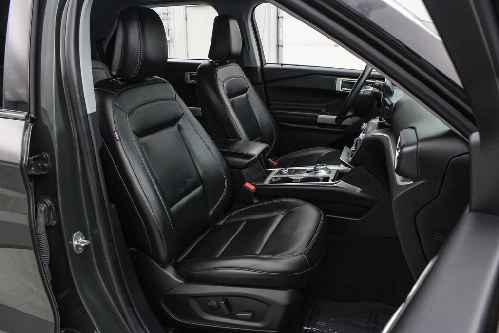 Certified 2023 Ford Explorer XLT w/ Equipment Group 202A image 22