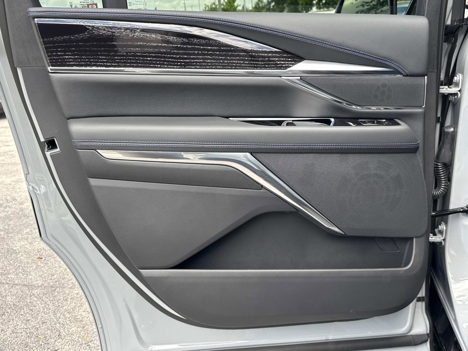 New 2026 Cadillac Escalade IQ Sport 1 w/ LPO, ONYX Package image 13