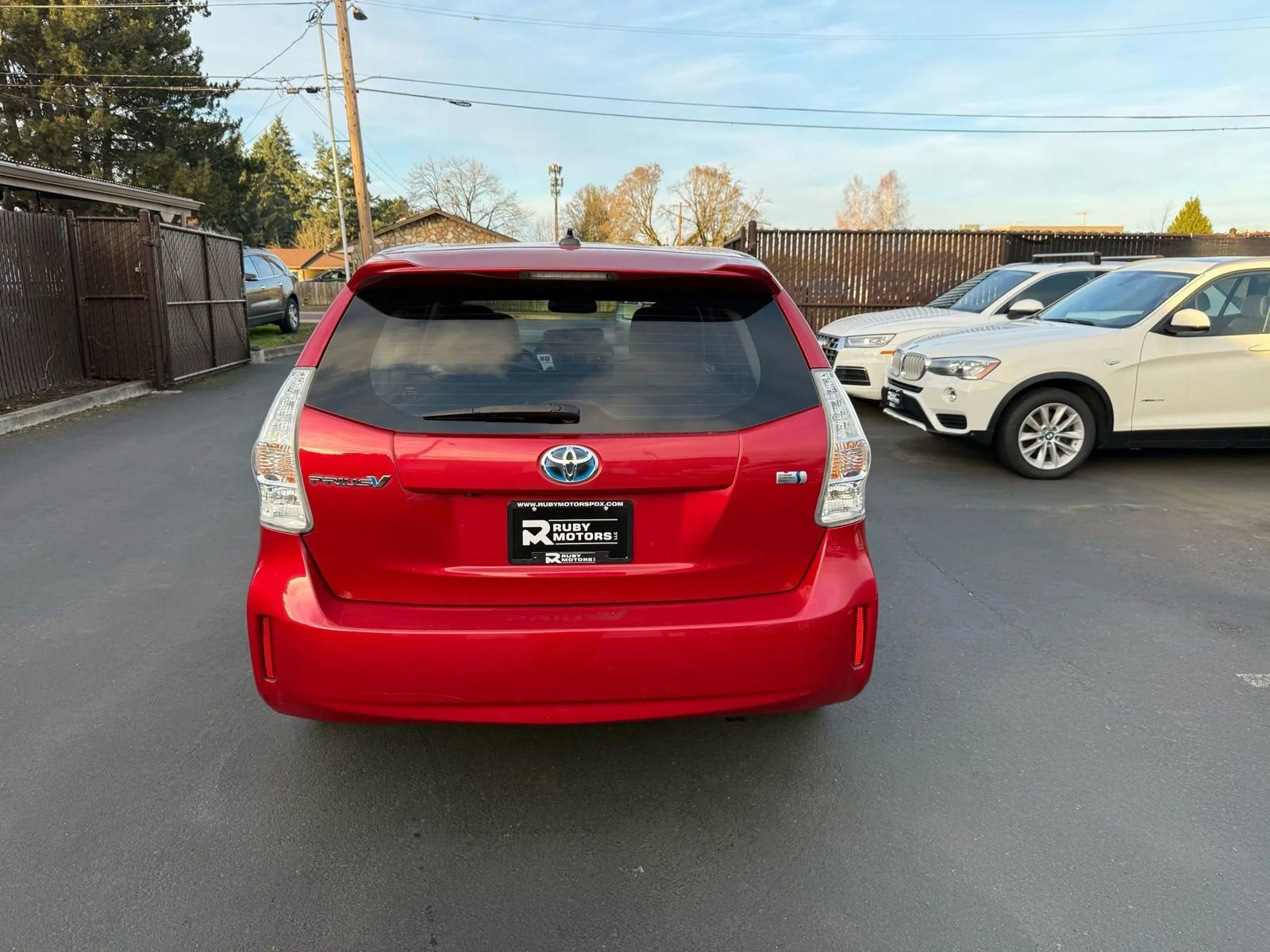Used 2012 Toyota Prius V Five image 6