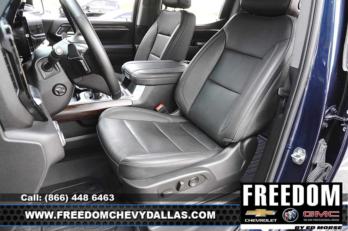 Used 2023 GMC Acadia SLE w/ Driver Convenience Package FWD image 9