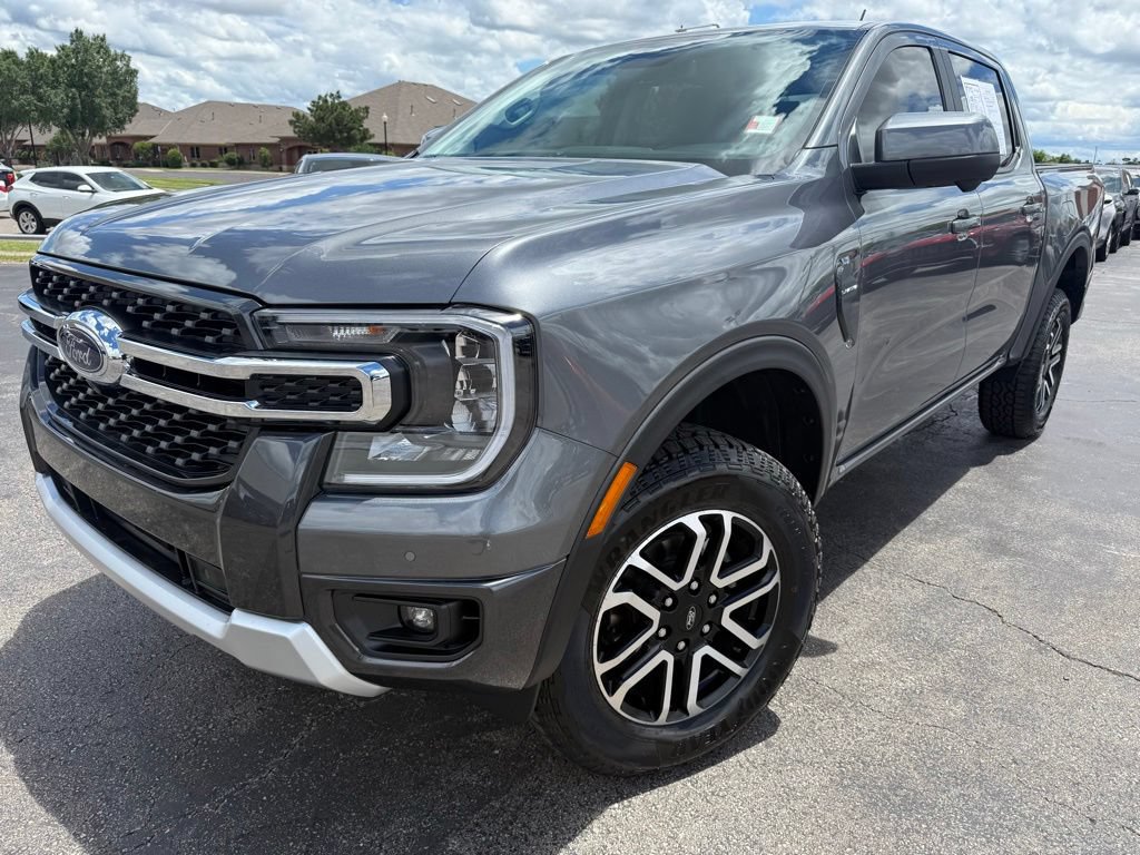Used 2026 Ford Ranger Lariat w/ FX4 Off-Road Package AWD/4WD image 2