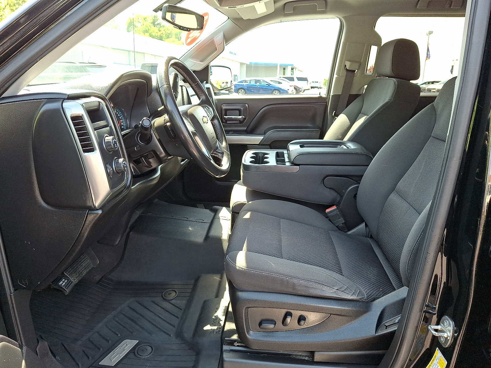 Used 2018 Chevrolet Silverado 1500 LT w/ All Star Edition AWD/4WD image 13