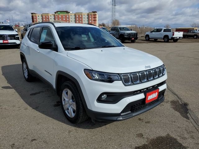 Used 2022 Jeep Compass Latitude w/ Convenience Group image 3