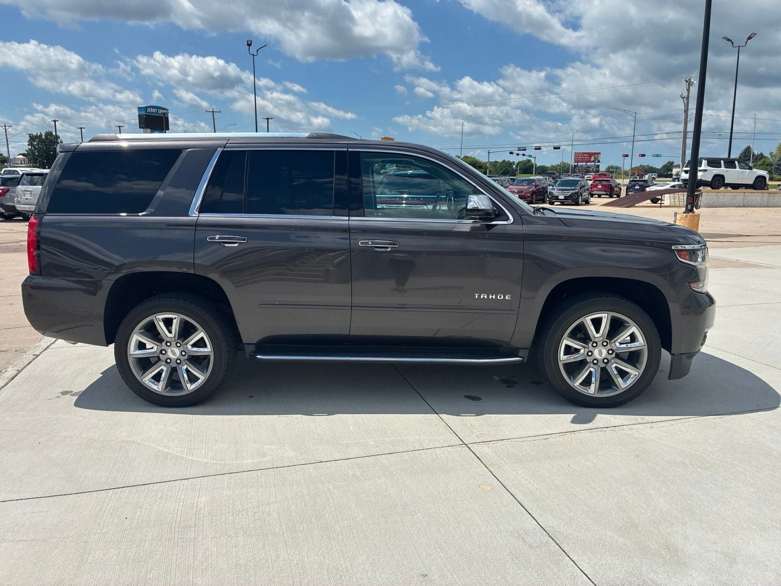 Used 2018 Chevrolet Tahoe Premier AWD/4WD image 9