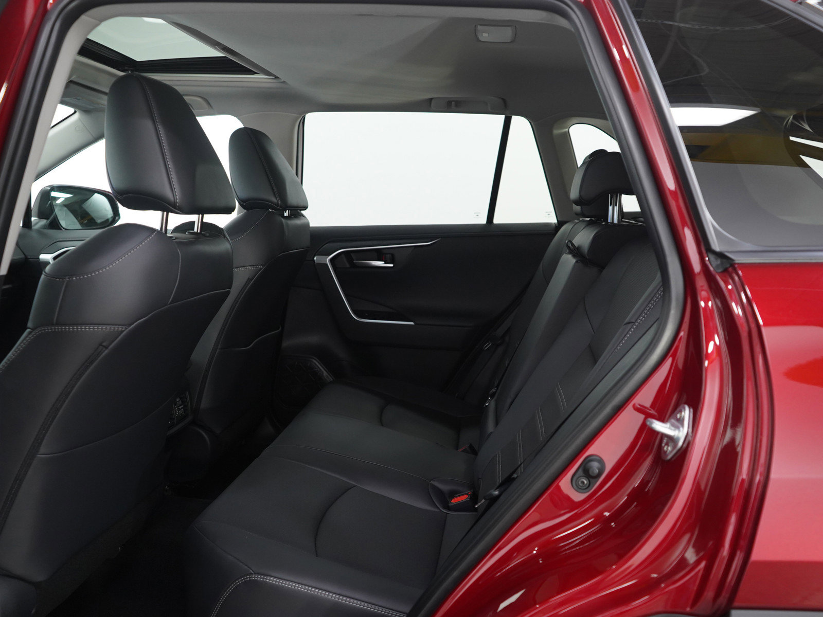 Used 2025 Toyota RAV4 Limited w/ Weather Package image 18