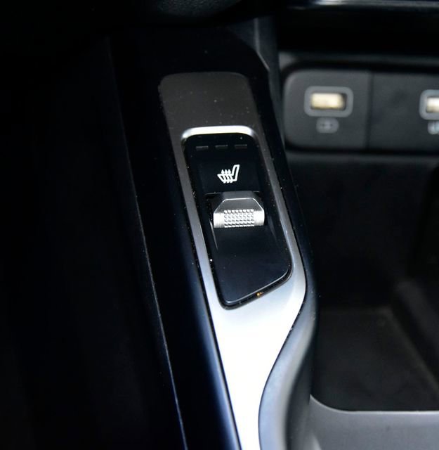 Certified 2023 Kia Sorento EX AWD/4WD image 26