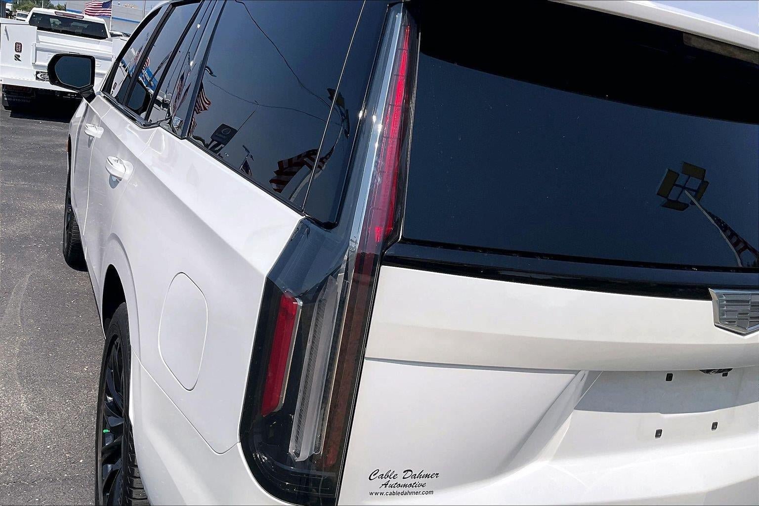 Used 2024 Cadillac Escalade Sport Platinum w/ LPO, ONYX Package AWD/4WD image 29