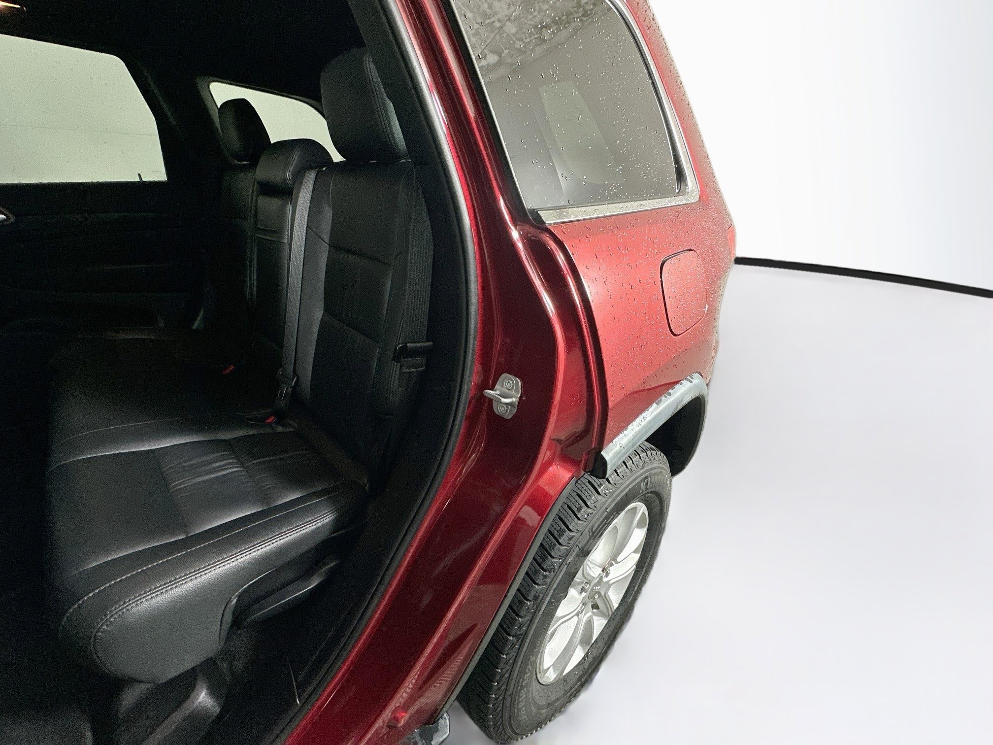 Used 2014 Jeep Grand Cherokee Laredo w/ Security & Convenience Group RWD image 25