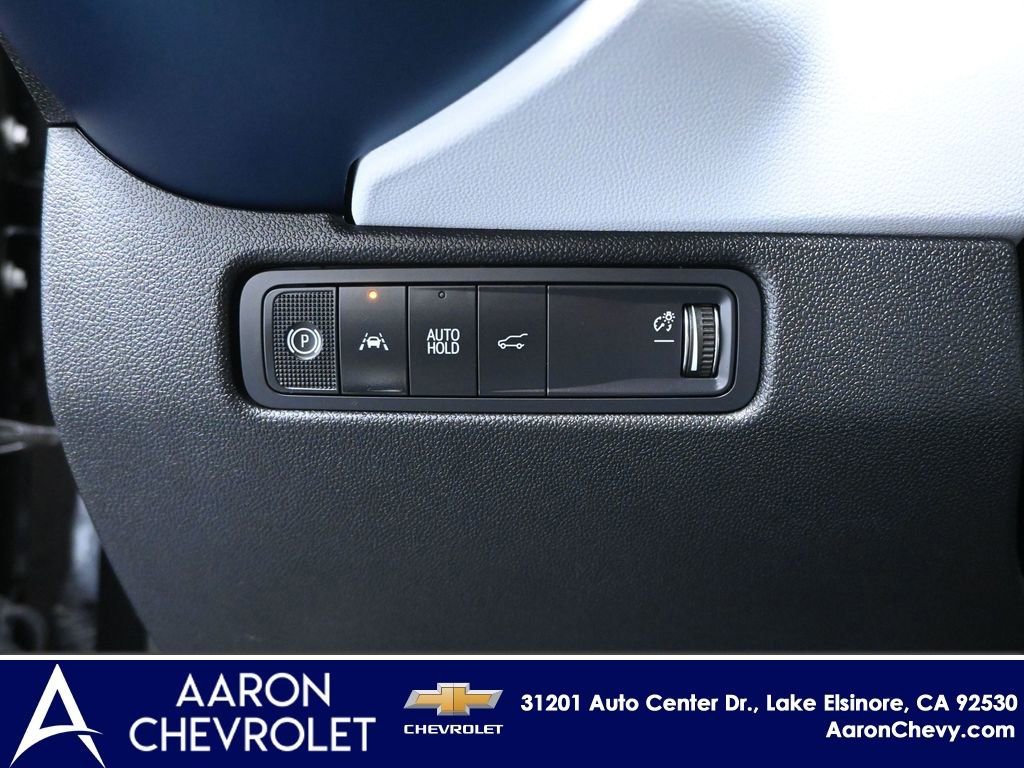 New 2025 Chevrolet Equinox EV LT w/ Convenience Package image 21