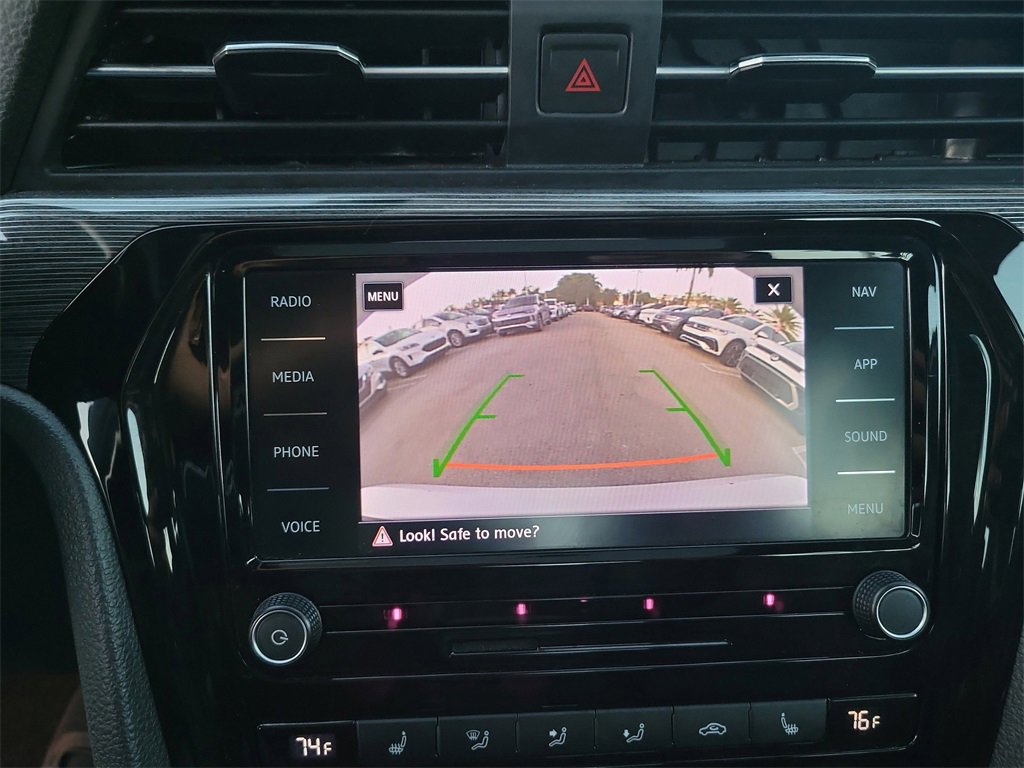 Certified 2022 Volkswagen Passat 2.0T R-Line image 24