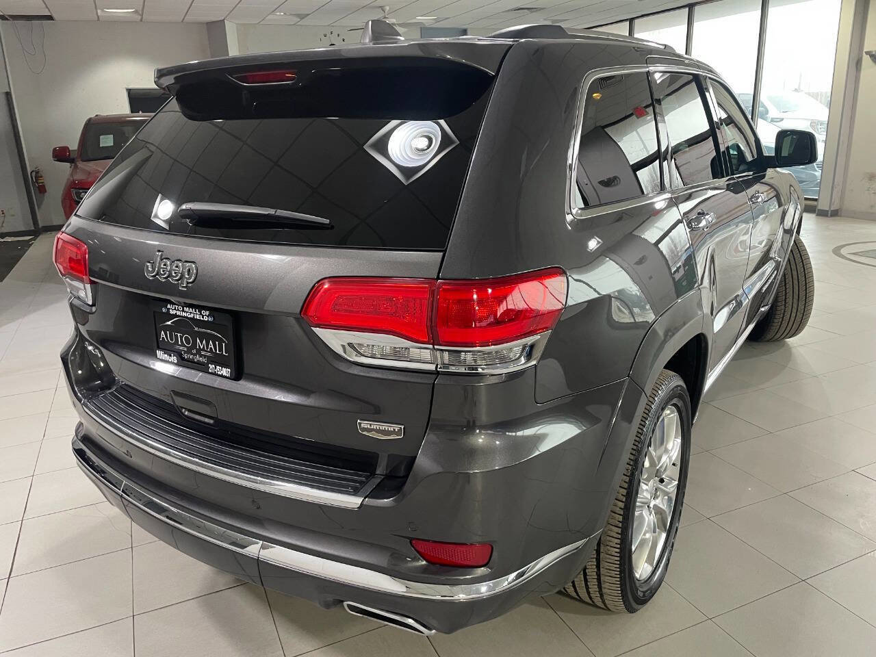 Used 2016 Jeep Grand Cherokee Summit AWD/4WD image 9