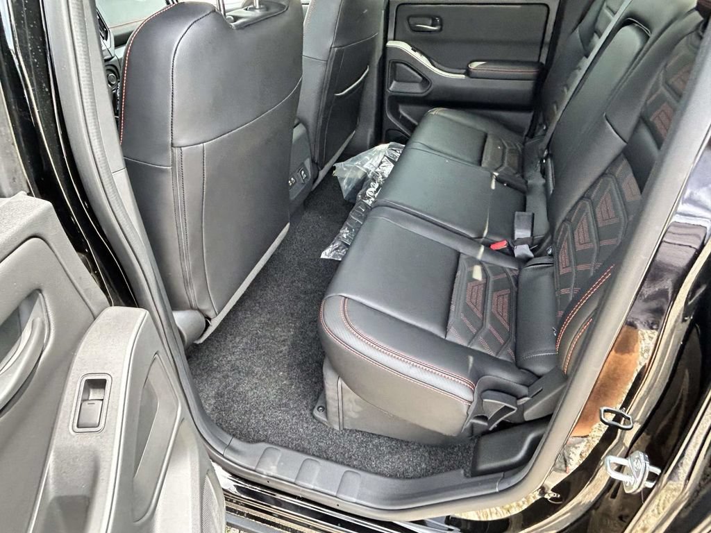 New 2026 Nissan Frontier PRO-4X w/ Pro Premium Package AWD/4WD image 8