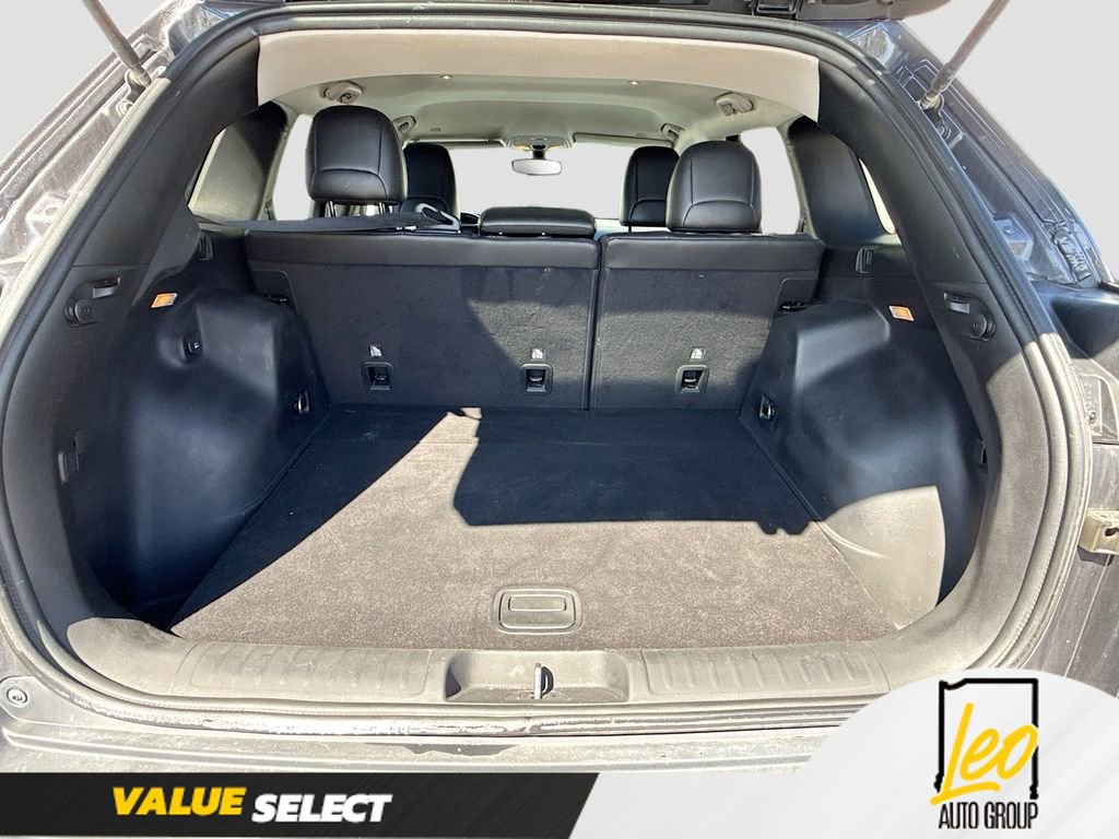 Used 2019 Jeep Cherokee Trailhawk w/ Cold Weather Group AWD/4WD image 24