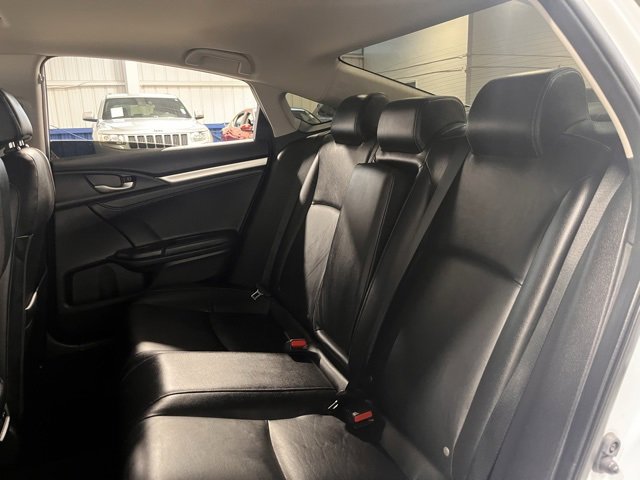 Used 2019 Honda Civic Touring image 17