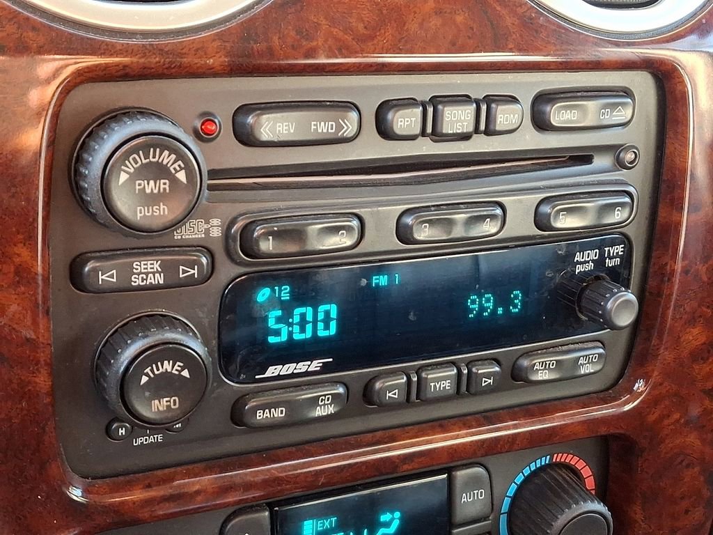 Used 2005 GMC Envoy Denali image 4