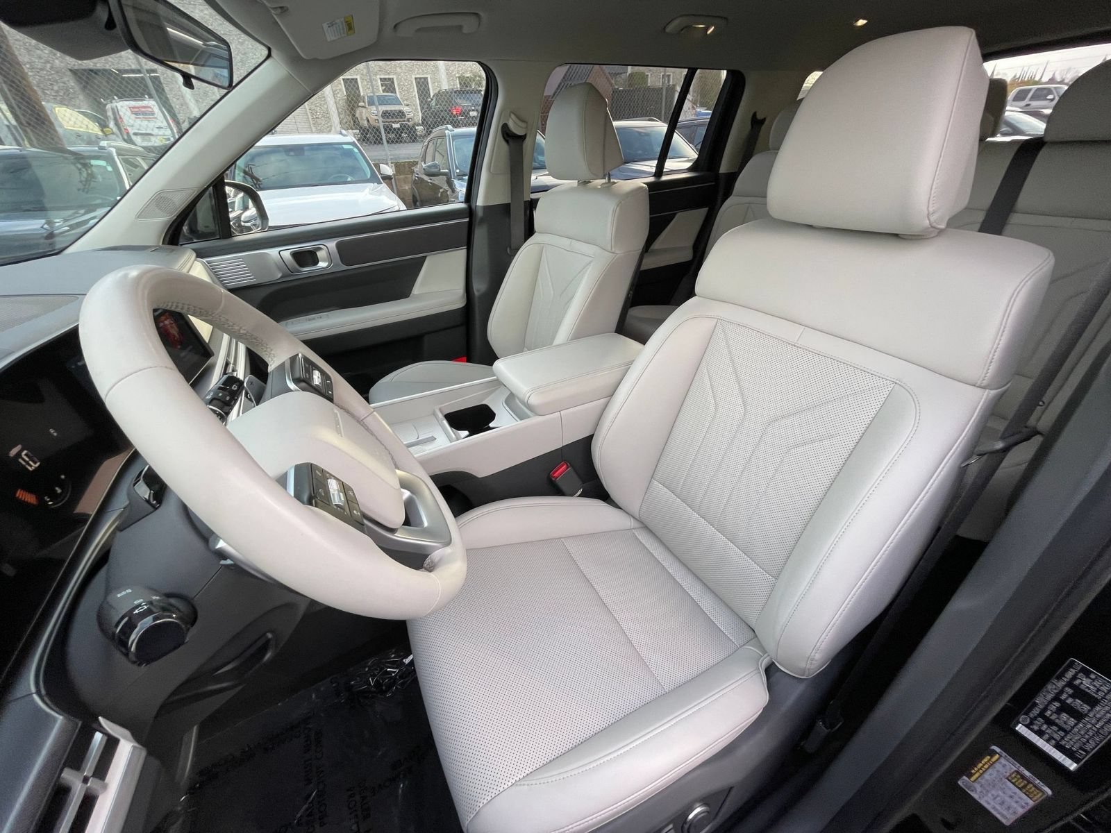 Used 2025 Hyundai Santa Fe SEL FWD image 75