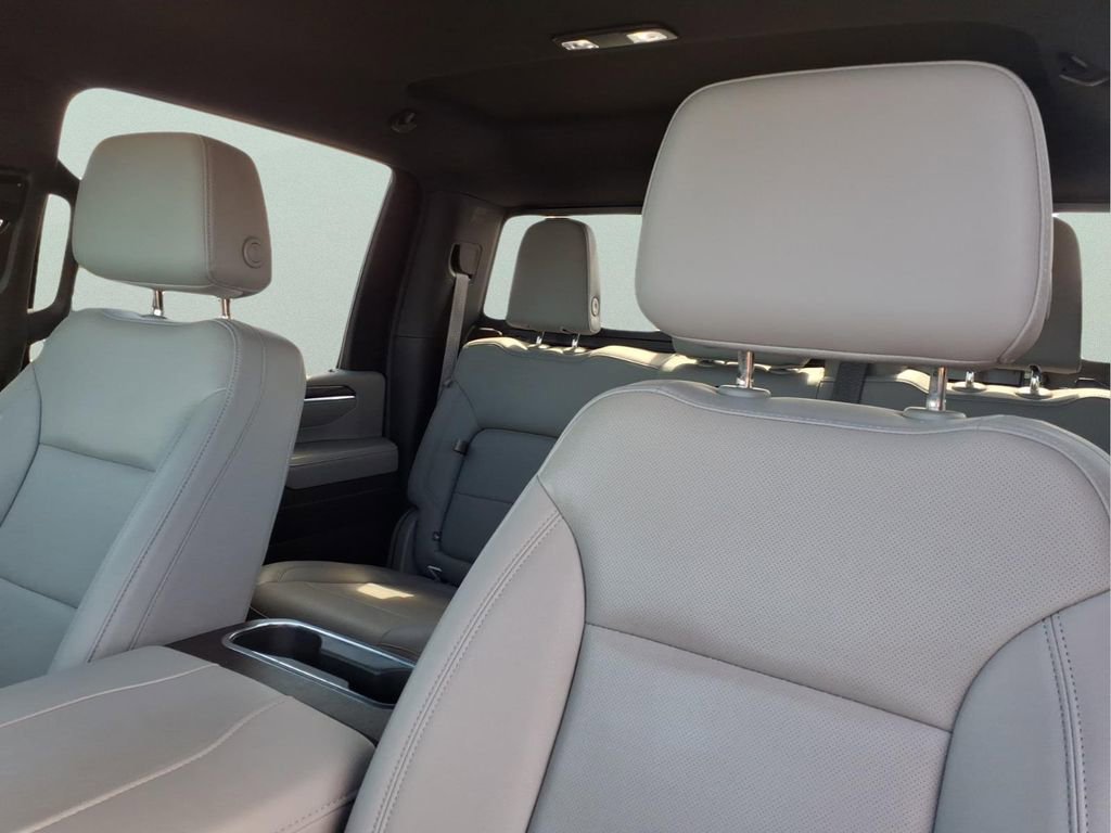 Used 2024 Chevrolet Silverado 2500 LTZ w/ LTZ Convenience Package image 14