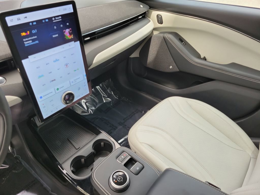 Used 2023 Ford Mustang Mach-E Premium image 27