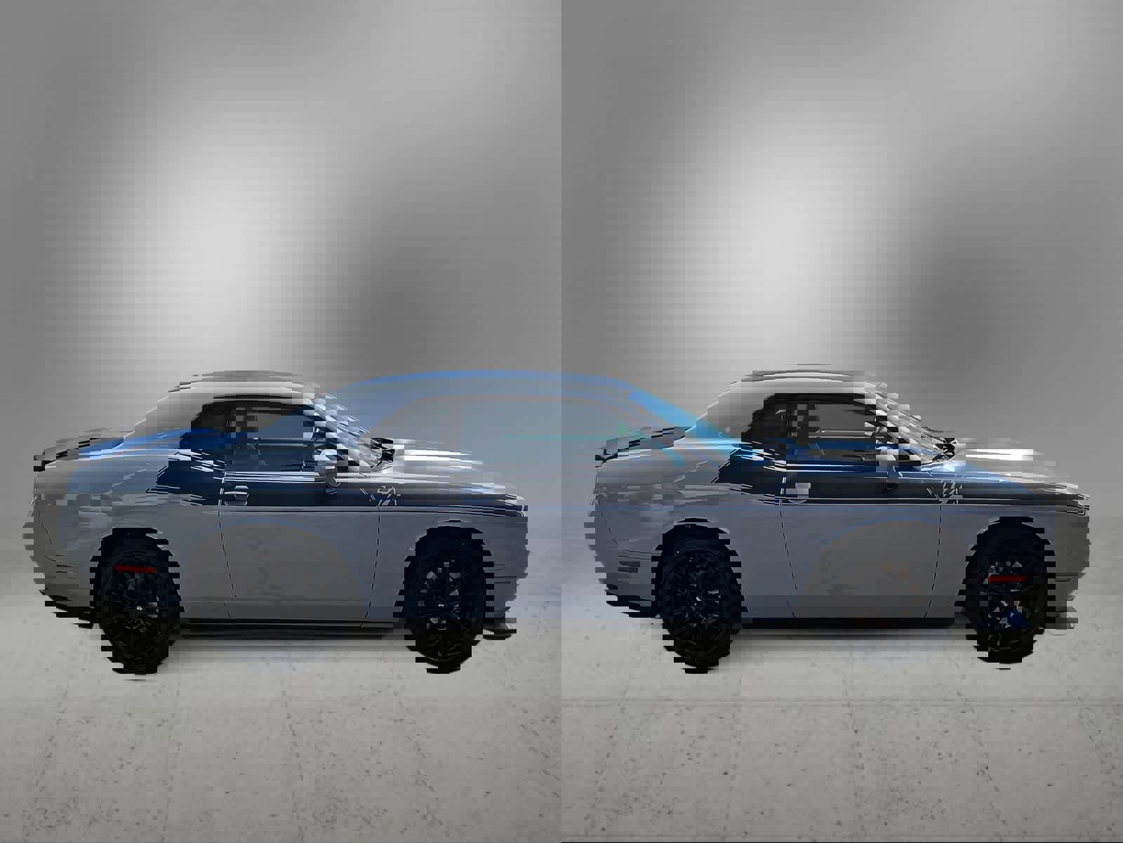 Used 2022 Dodge Challenger R/T w/ T/A Package image 10