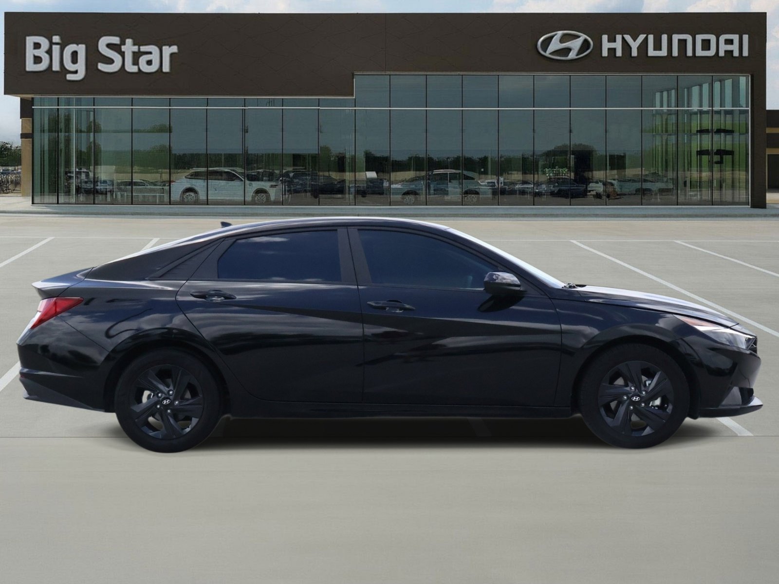 Used 2023 Hyundai Elantra Blue image 5