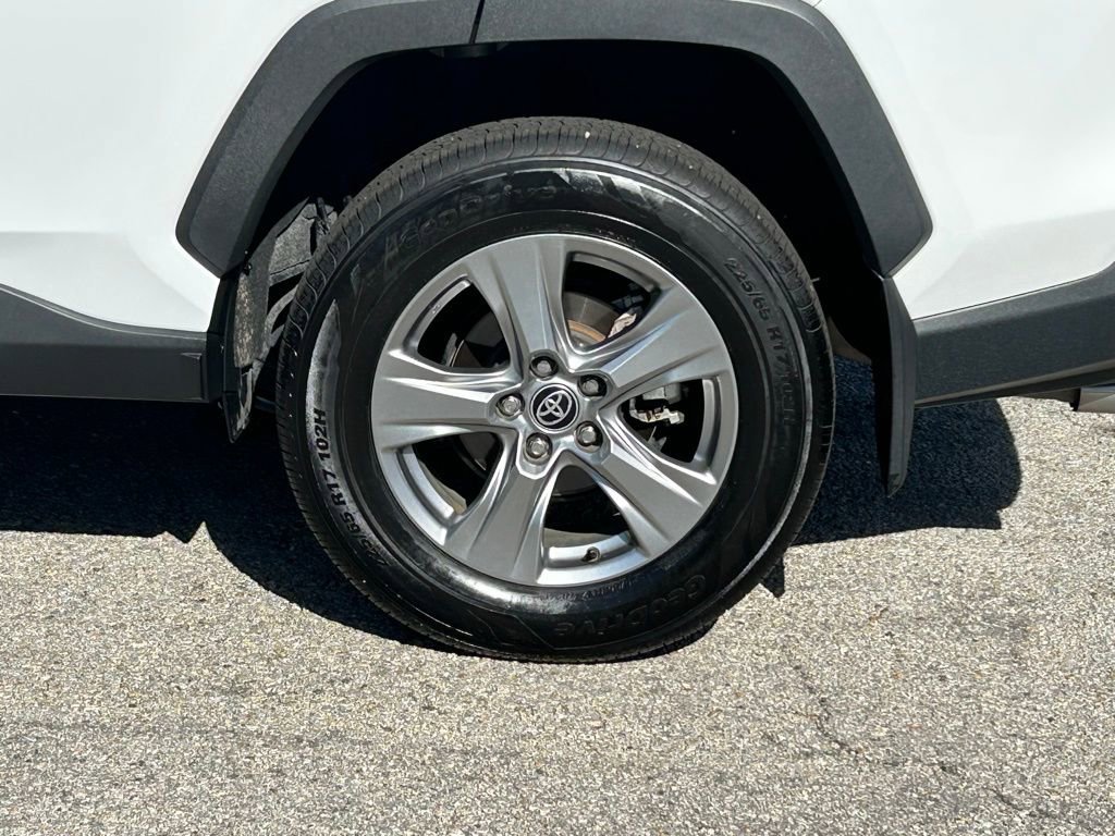 Used 2024 Toyota RAV4 XLE image 9