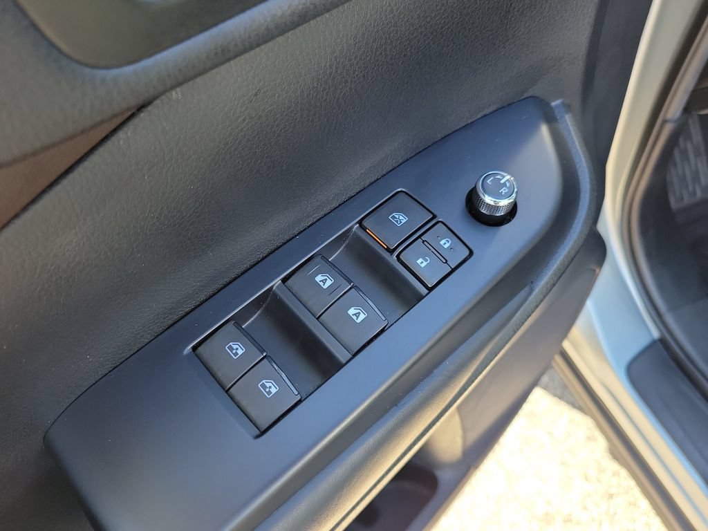 Used 2019 Toyota Highlander XLE FWD image 22
