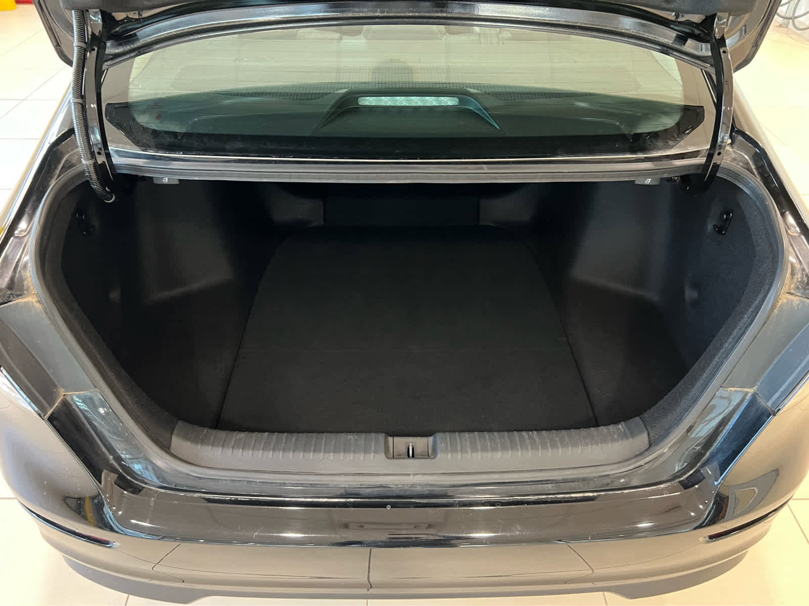 Used 2023 Honda Accord EX image 9